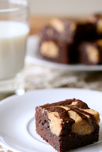 Peanut butter cheesecake swirl brownies recipe | Eat Your Books