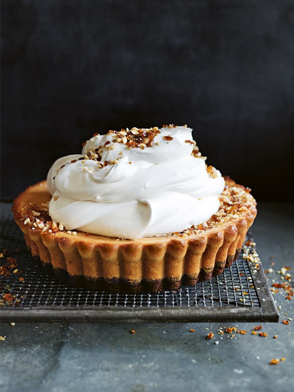 Peanut butter cheesecake tart with peanut praline