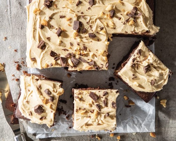 Peanut butter-chocolate chunk cakey brownies [peanut butter frosting]