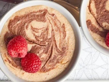 Peanut butter-chocolate marble pudding