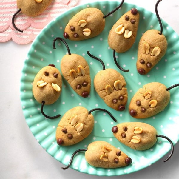 Peanut butter Christmas mice