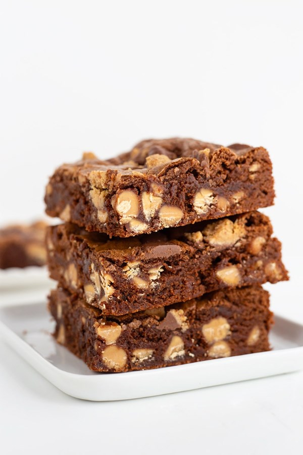 Peanut-butter-cup brownies