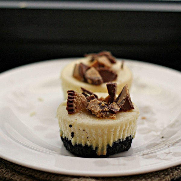 Peanut butter cup cheesecake cupcakes recipe Eat Your Books