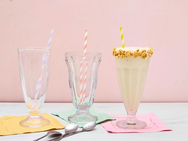 Peanut butter-marshmallow milkshakes 