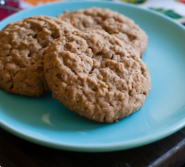 Peanut butter oatmeal cookies