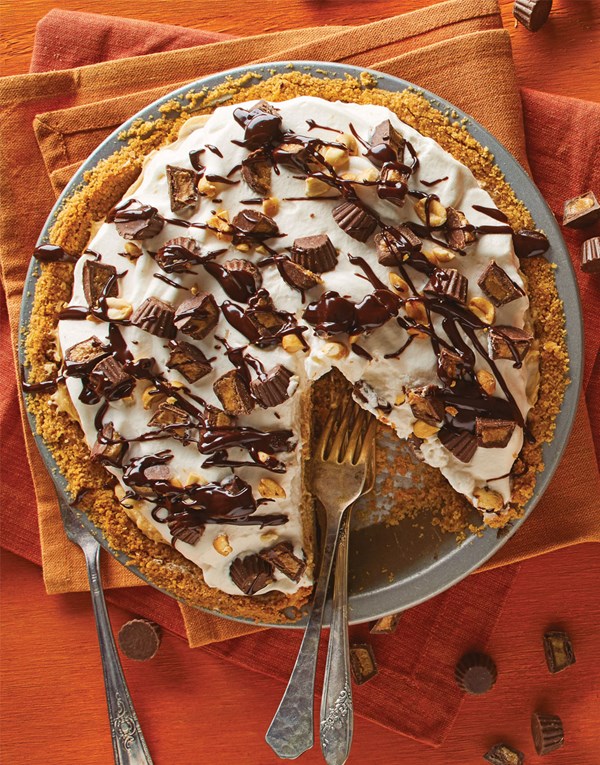 Peanut butter pie with ganache