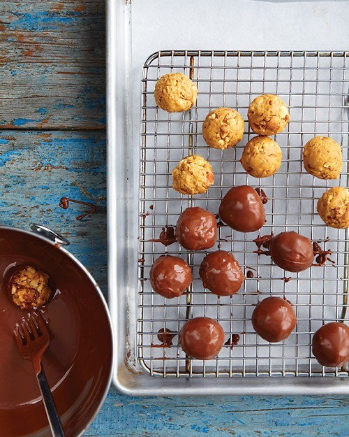 Peanut-butter pretzel candy