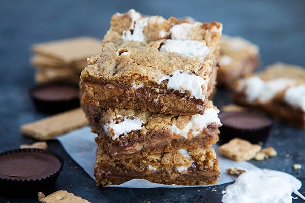 Peanut butter s’mores bars