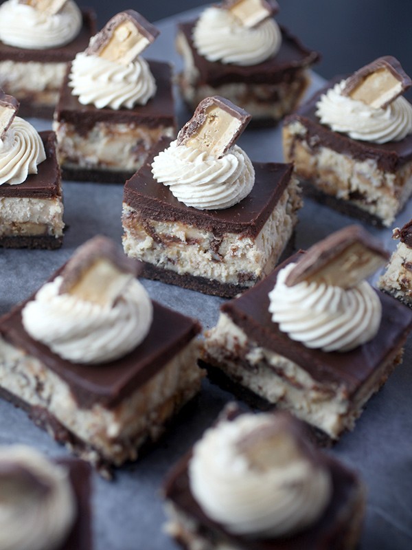 Peanut Butter Snickers cheesecake bars