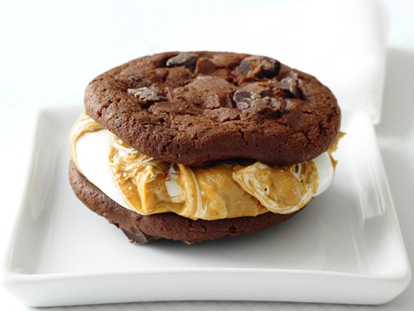 Peanut butter whoopie pies