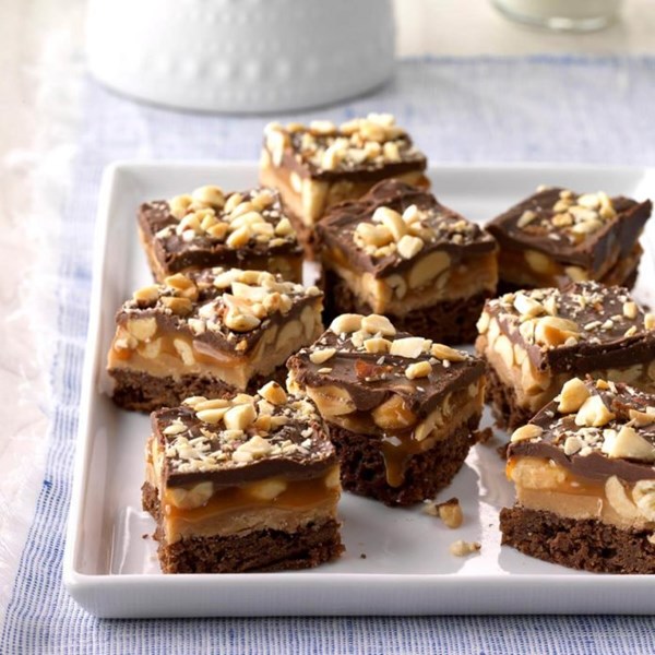 Peanut caramel brownie bites