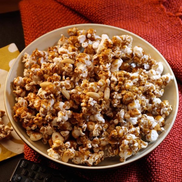Peanut caramel corn