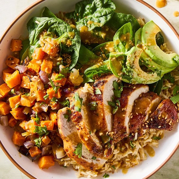 Peanut chicken protein bowls