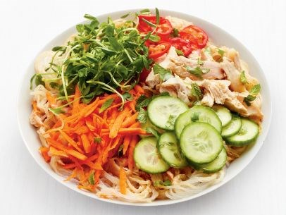 Peanut noodle bowls with chicken