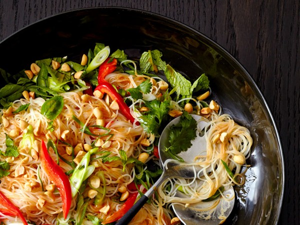 Peanut noodle salad