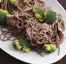 Peanut soba with stir-fried beef and broccoli