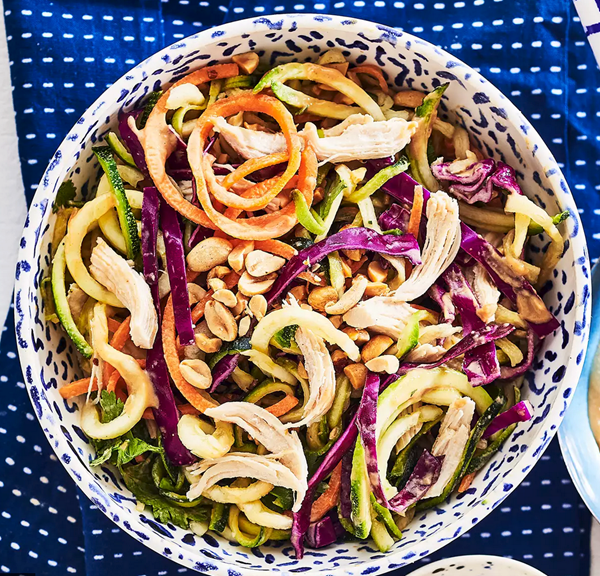 Peanut zucchini noodle salad with chicken