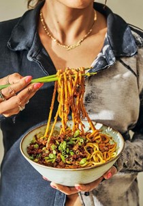 Peanutty salsa macha noodles