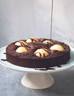 Pear & chocolate cake