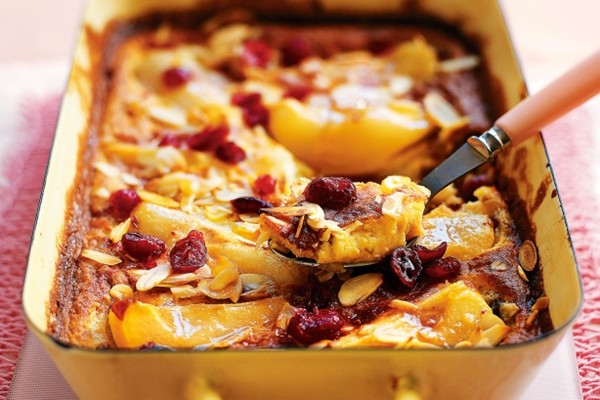 Pear & cranberry bake