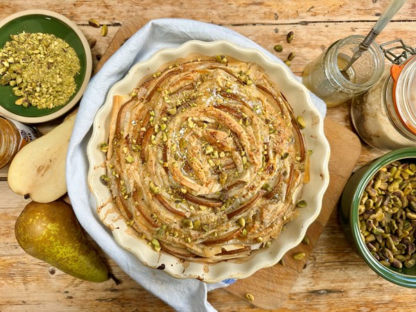 Pear & pistachio crinkle cake