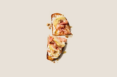 Pear & prosciutto with hot honey [toast]