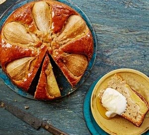 Pear & yogurt spelt cake
