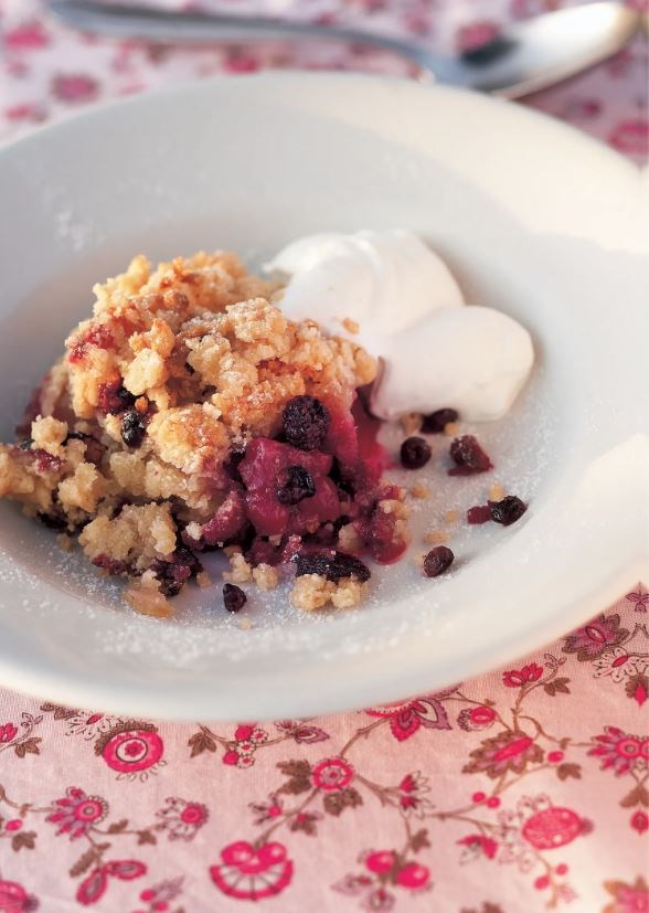 Pear and berry crisp