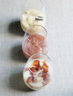 Pear and berry purée (Poires et fruits rouges) 