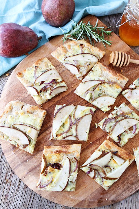 Pear and blue cheese flatbread