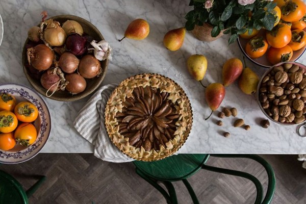 Pear and chestnut pie