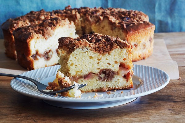Pear and cinnamon coffee cake