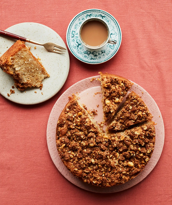 Pear and hazelnut crumble cake