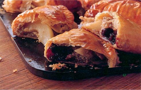 Pear and hazelnut 'pasties'
