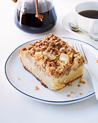 Pear and sour cream coffee cake