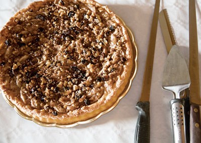 Pear and walnut tart (Crostata di pere e noci)