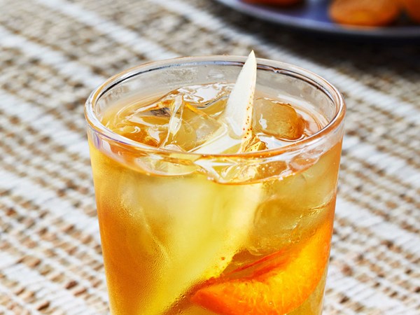 Pear-apricot rum cooler