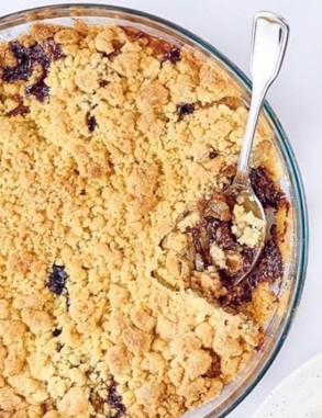 Pear-chocolate crumble