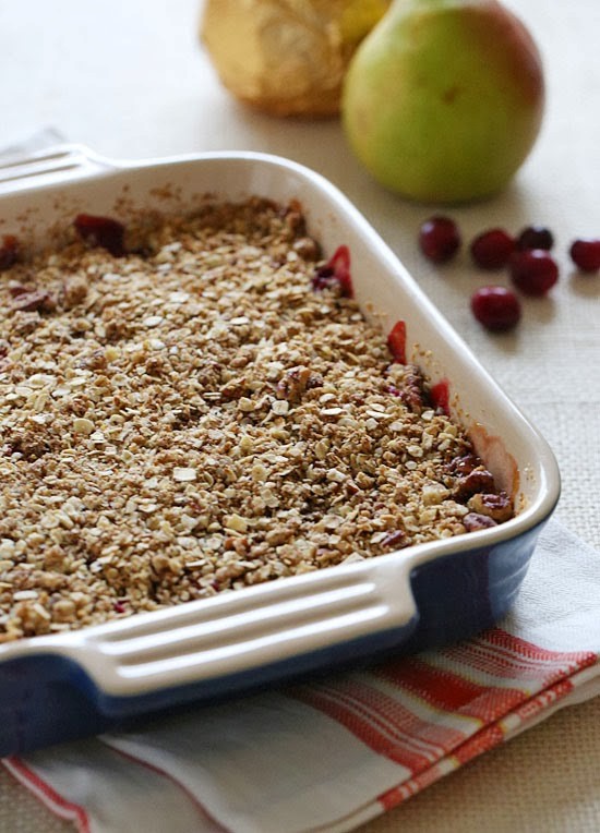 Pear cranberry crumble