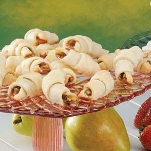 Pear crescent cookies