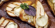 Pear crostini