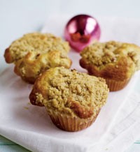 Pear crumble muffins