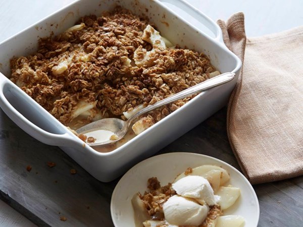 Pear-ginger crumble