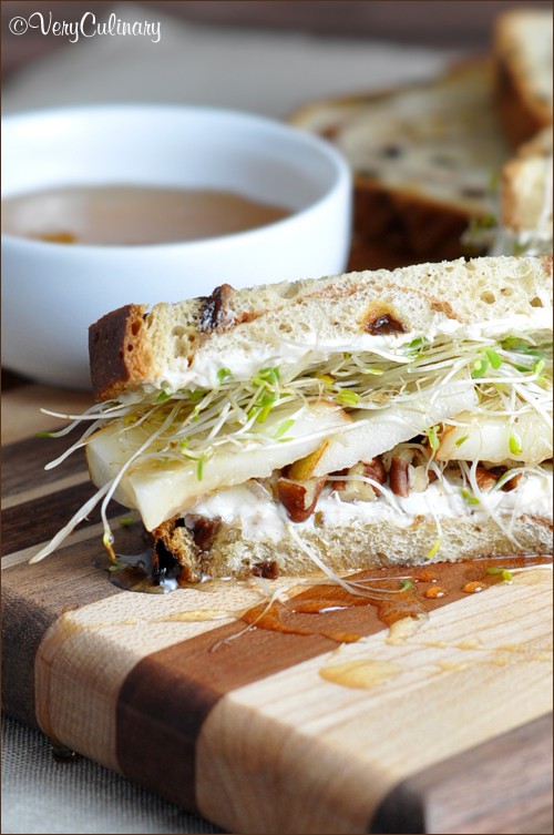Pear honey sandwiches