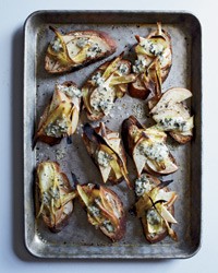 Pear, parsnip and fourme d'Ambert tartines