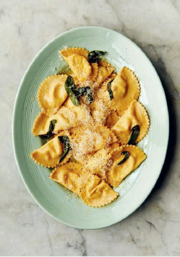 Pear, pecorino and ricotta ravioli (Ravioli di pera, pecorino e ricotta)