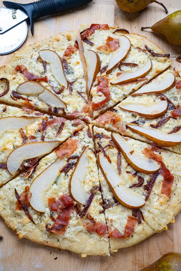 Pear prosciutto and blue cheese pizza