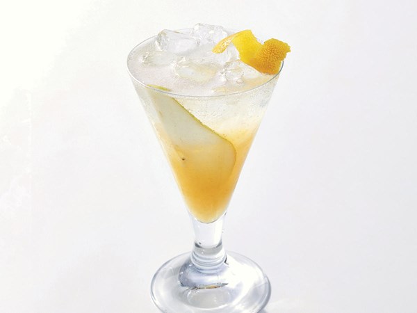 Pear-prosecco shrub