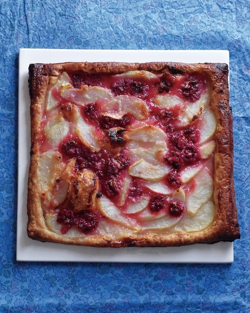 Pear-raspberry tart
