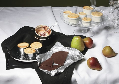 Pear soufflés with chocolate sauce